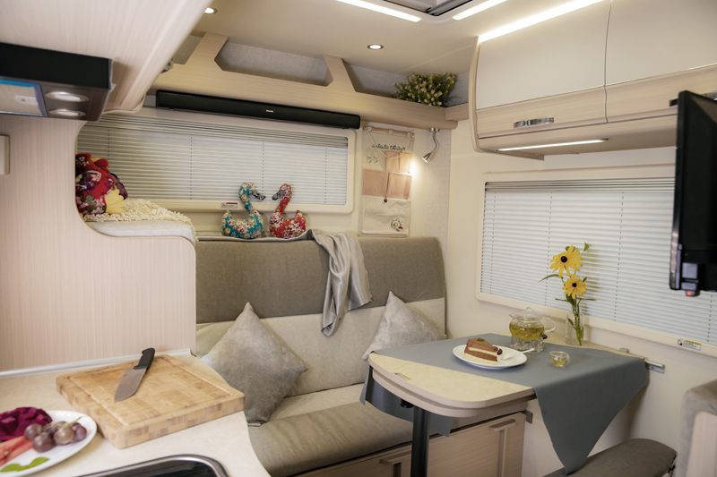 依維柯房車和皮卡房車到底怎么選? 依維柯房車和皮卡房車到底怎么選?