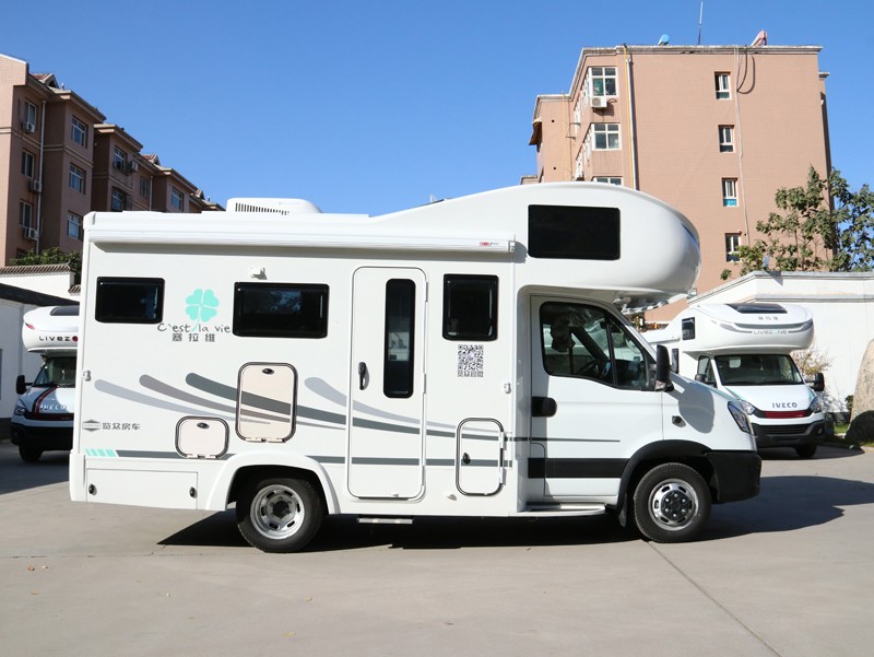 更舒適的房車生活，還是選這款房車