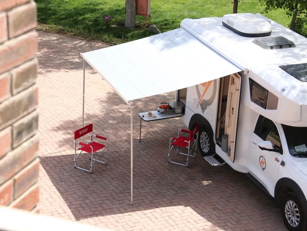 想買輛房車環游中國，該選B型還是C型？